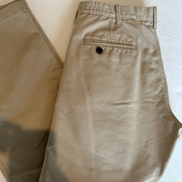 Haggar Life khakis size 32 x 28.5 slim - Picture 3 of 13
